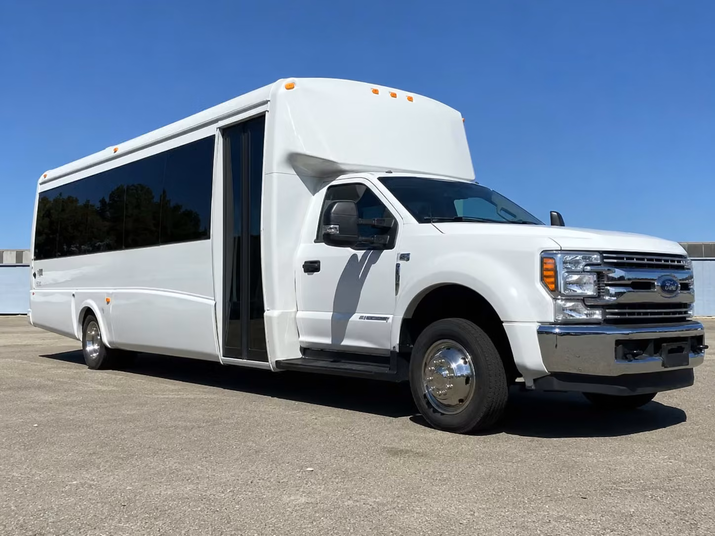20 passenger minibus