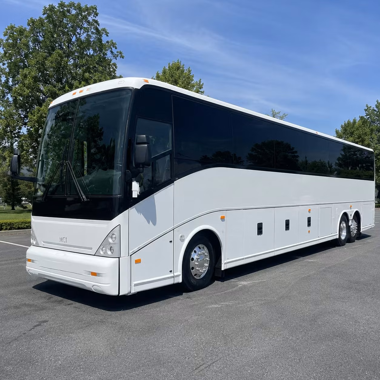 bus rental options for minneapolis trips