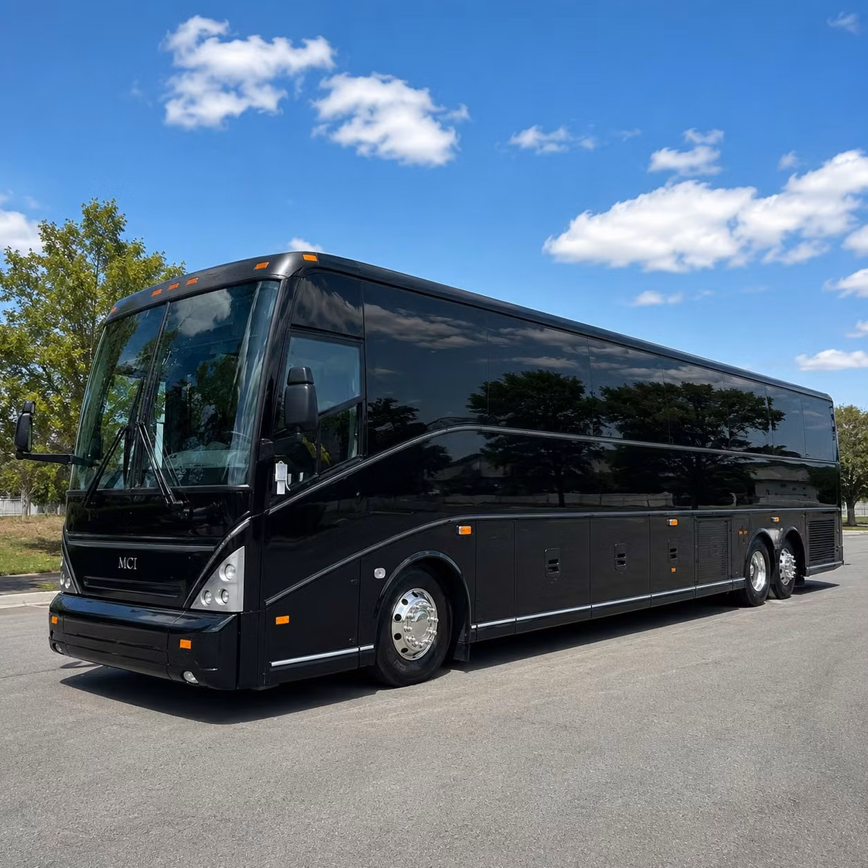 employee shuttle bus service between minneapolis saint paul