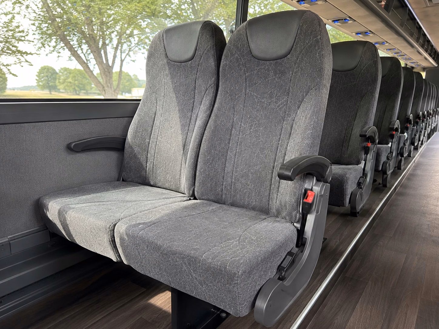 how bus type changes charter bus prices in minneapolis minnesota