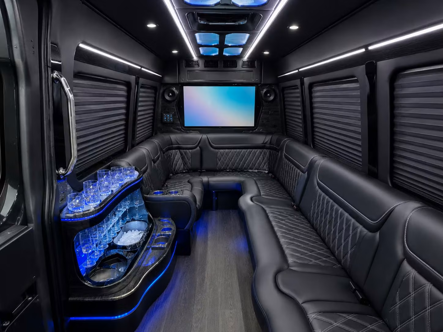 with coachbusminneapolis com you ll find the right bus for minneapolis bachelorette parties nightlife tours